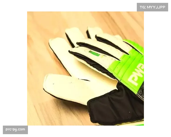 智能门将手套记录点球扑救反应时间提升赛事表现